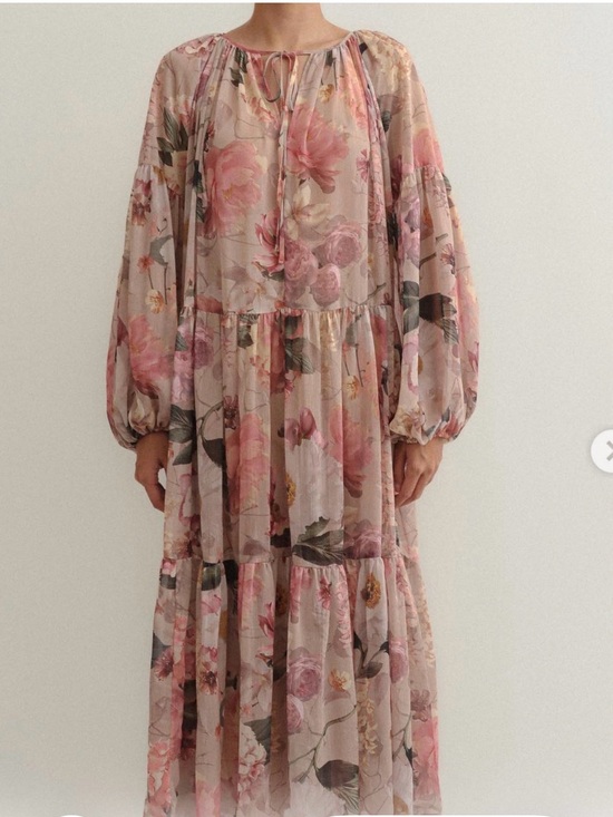 H&M Dresses & Skirts - H&M Blush Floral Tiered Maxi Dress